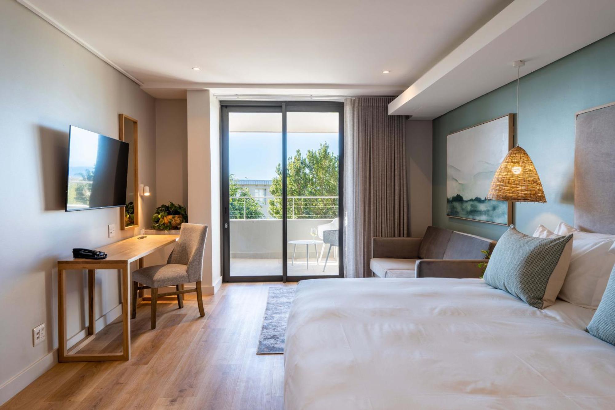 Plett Quarter Hotel - Lion Roars Hotels & Lodges 플레튼버그 베이 외부 사진