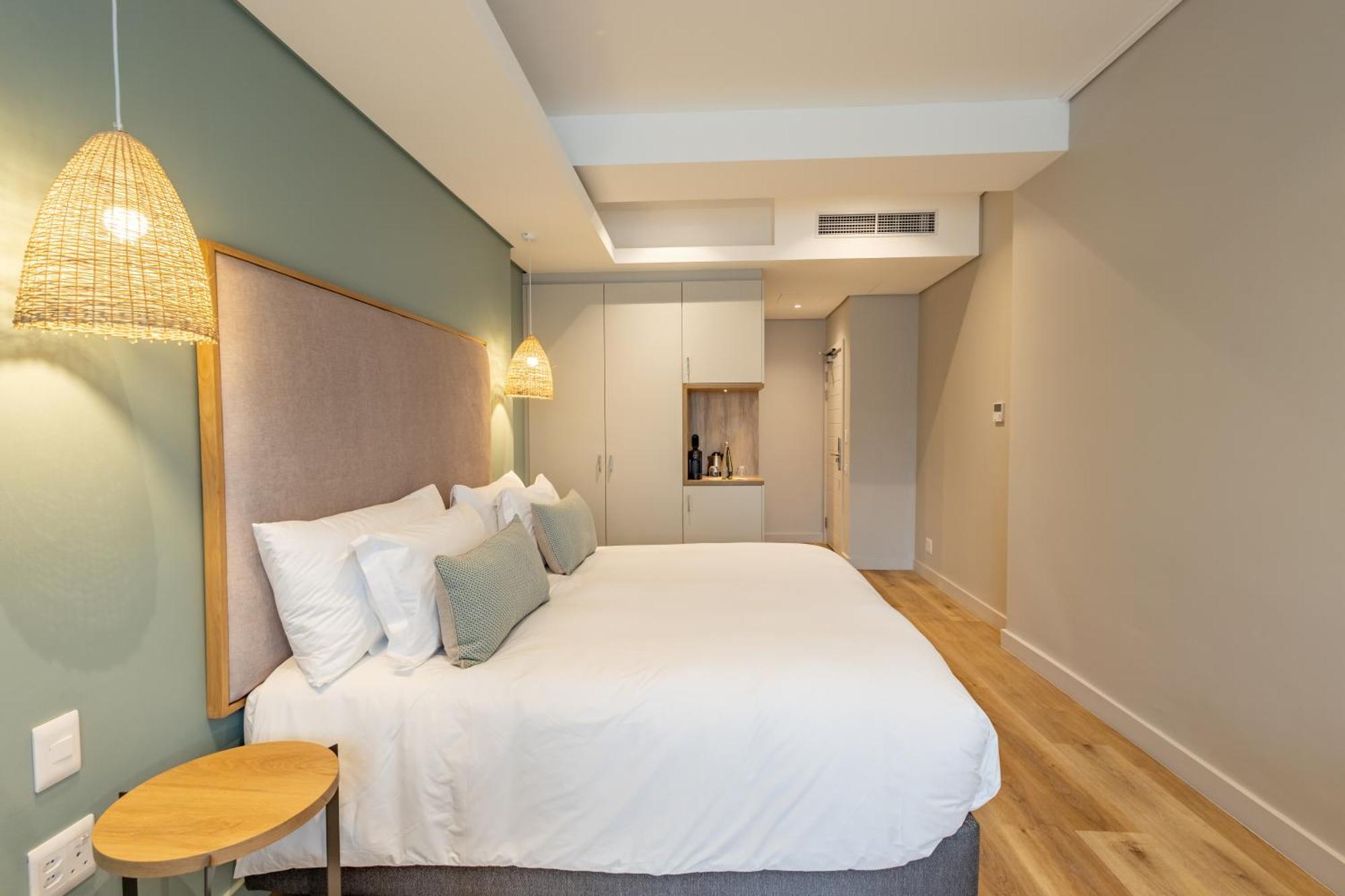 Plett Quarter Hotel - Lion Roars Hotels & Lodges 플레튼버그 베이 객실 사진